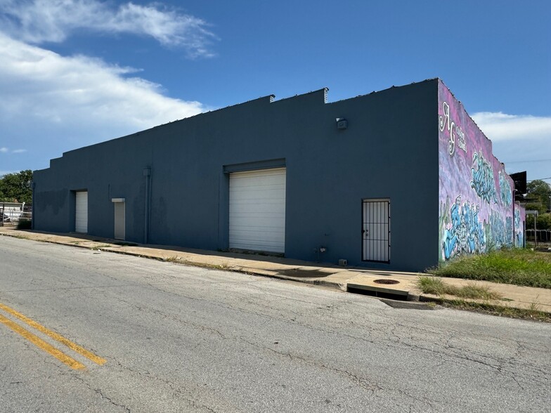 2125 Indiana Ave, Kansas City, MO for lease - Building Photo - Image 3 of 18