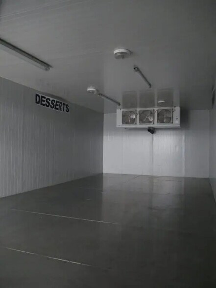 Flex in L'ISLE-SUR-LA-SORGUE for lease - Interior Photo - Image 3 of 20