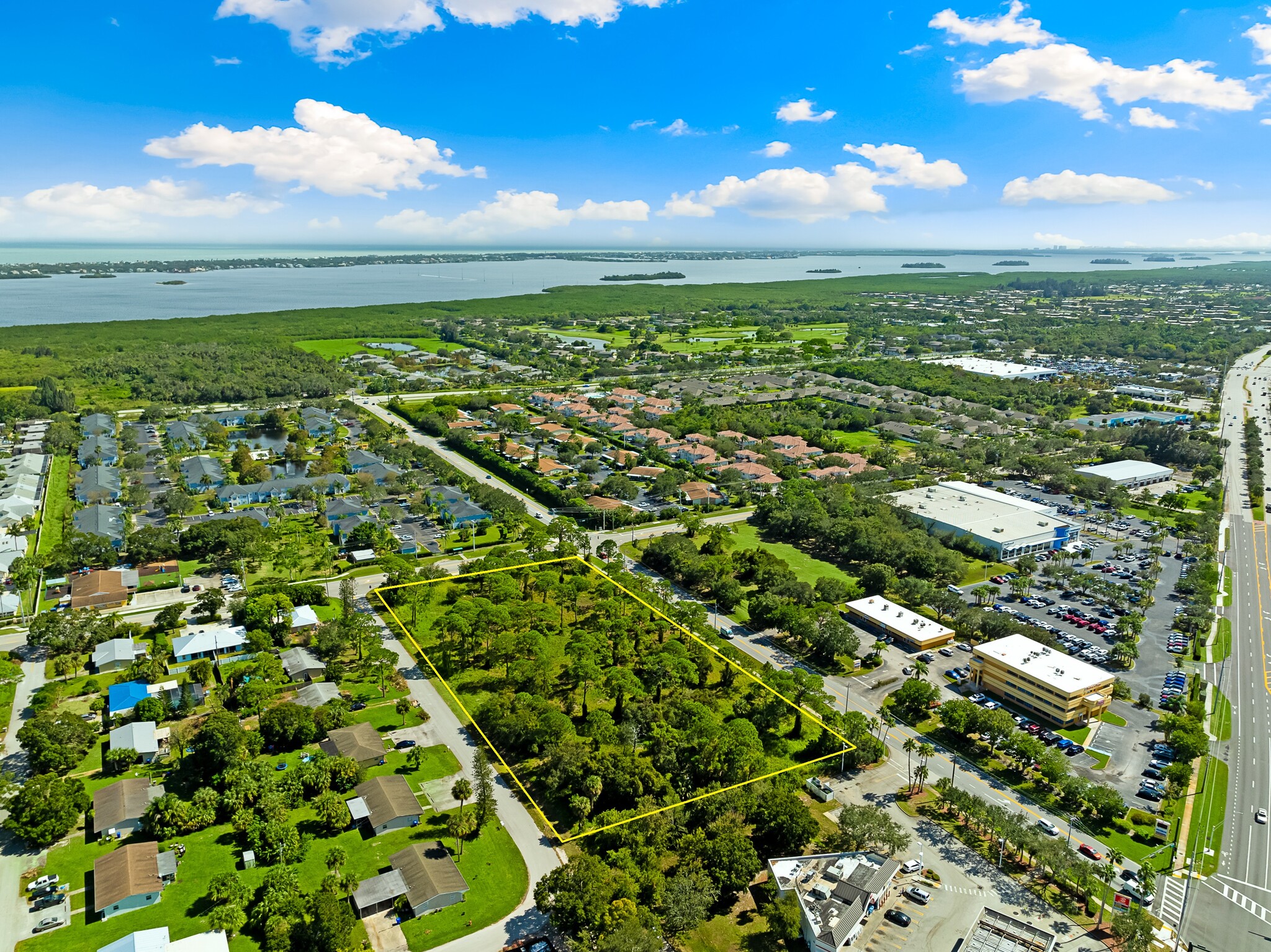 670 8th St, Vero Beach, FL for sale Aerial- Image 1 of 17