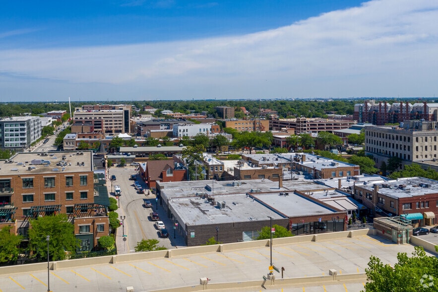 111 Adell Pl, Elmhurst, IL for lease - Aerial - Image 1 of 17