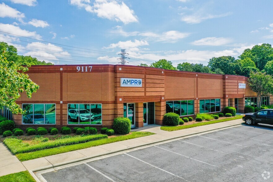 9129 MONROE Rd, Charlotte, NC for lease - Building Photo - Image 1 of 87