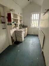 89 Main St, Bingley for lease Interior Photo- Image 2 of 2