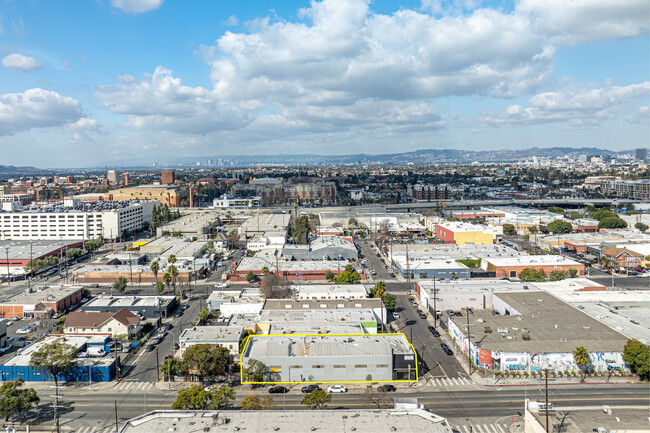 More details for 3201-3215 S Broadway, Los Angeles, CA - Industrial for Sale