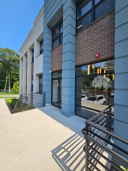 233 Lafayette Ave, Suffern, NY for lease - Building Photo - Image 2 of 7