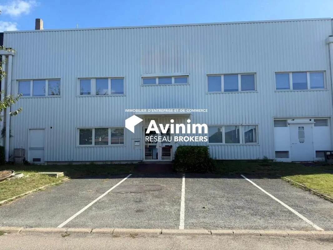 Industrial in SAINT-OUEN-L'AUMONE for sale Building Photo- Image 1 of 13