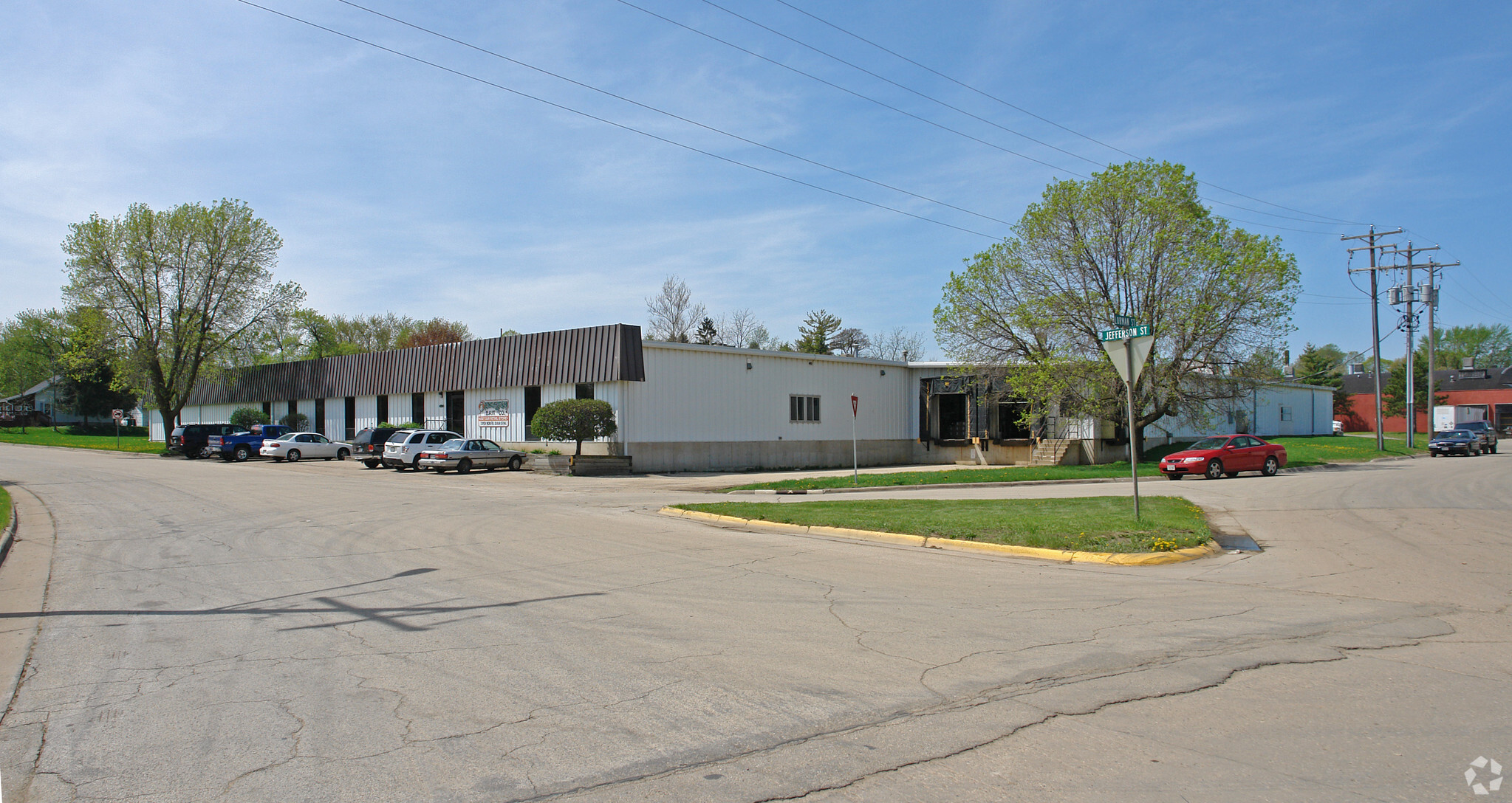 525 Jefferson St, Fort Atkinson, WI for sale Primary Photo- Image 1 of 15