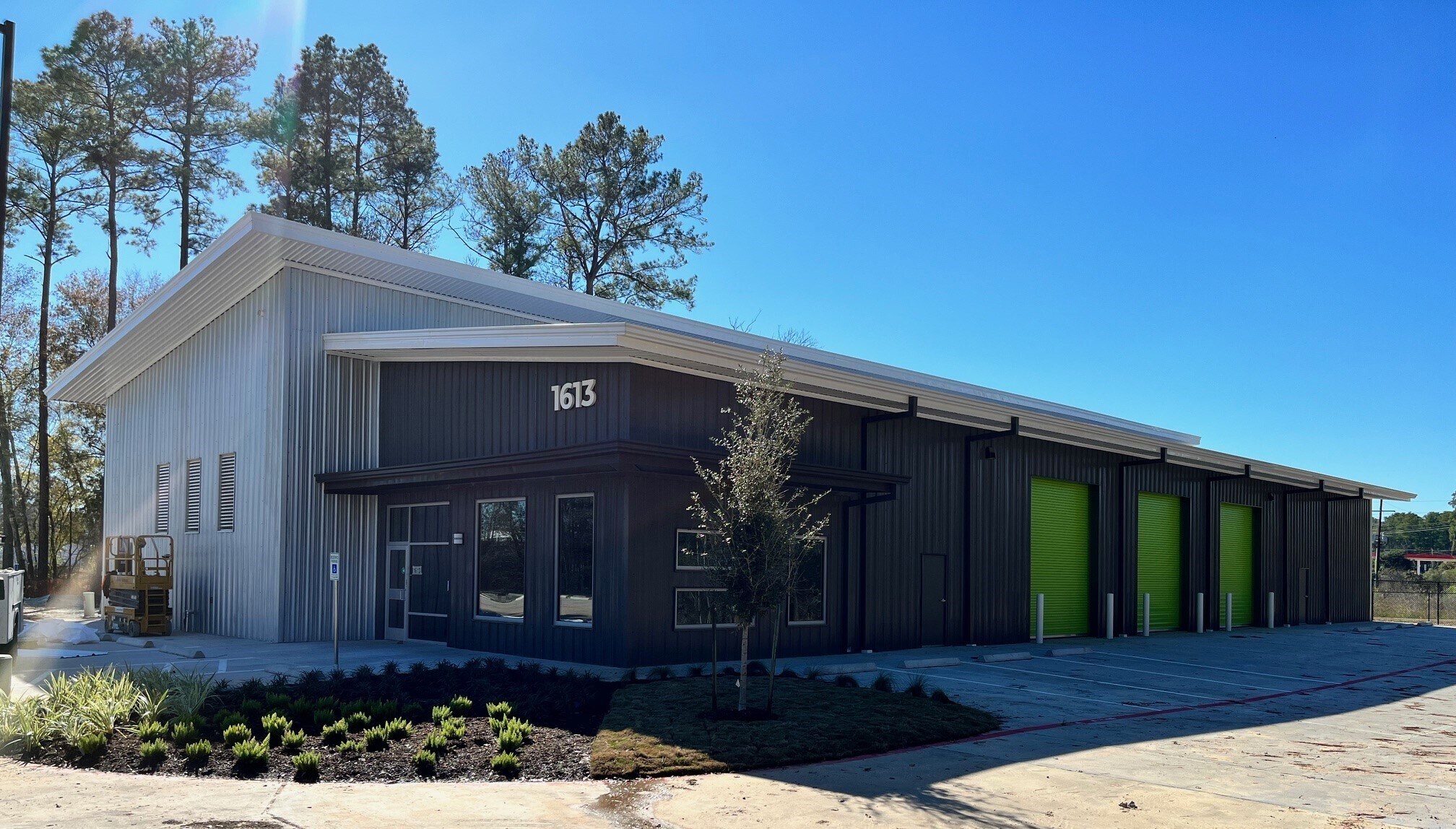 1613 N Loop 336 E, Conroe, TX for sale Building Photo- Image 1 of 1
