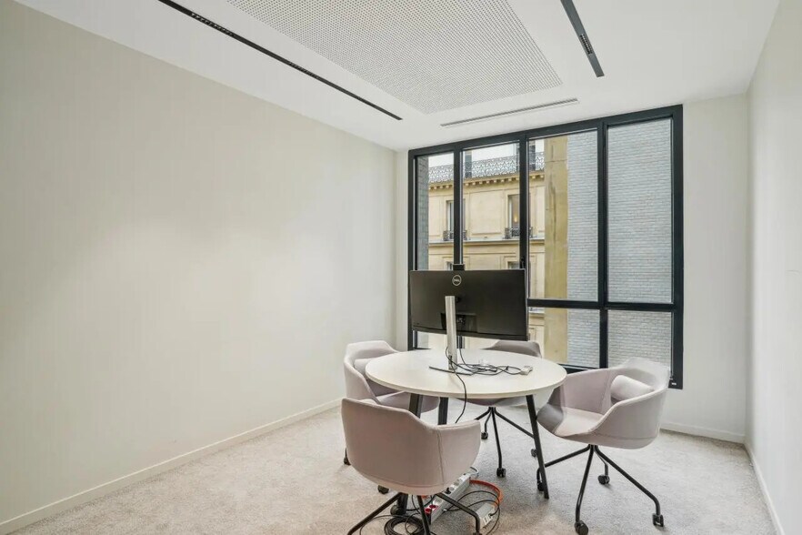 6 Rue Paul Cézanne, Paris for lease - Building Photo - Image 2 of 15