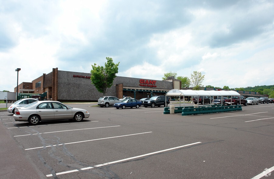 1153 N 5th St, Perkasie, PA for lease - Primary Photo - Image 1 of 8