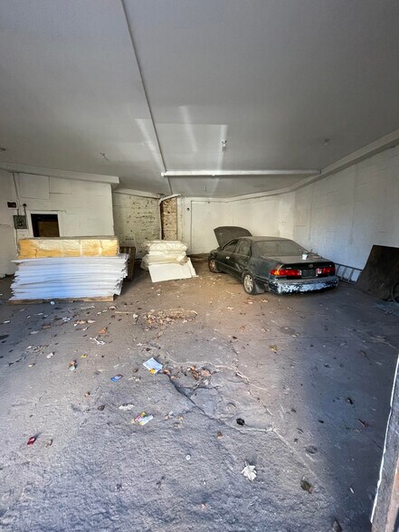 1675 E New York Ave, Brooklyn, NY for lease - Building Photo - Image 2 of 11