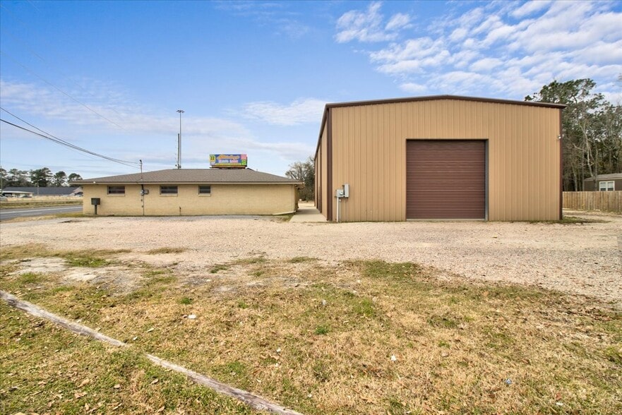 21232 Ih 10, Vidor, TX for lease - Building Photo - Image 3 of 23