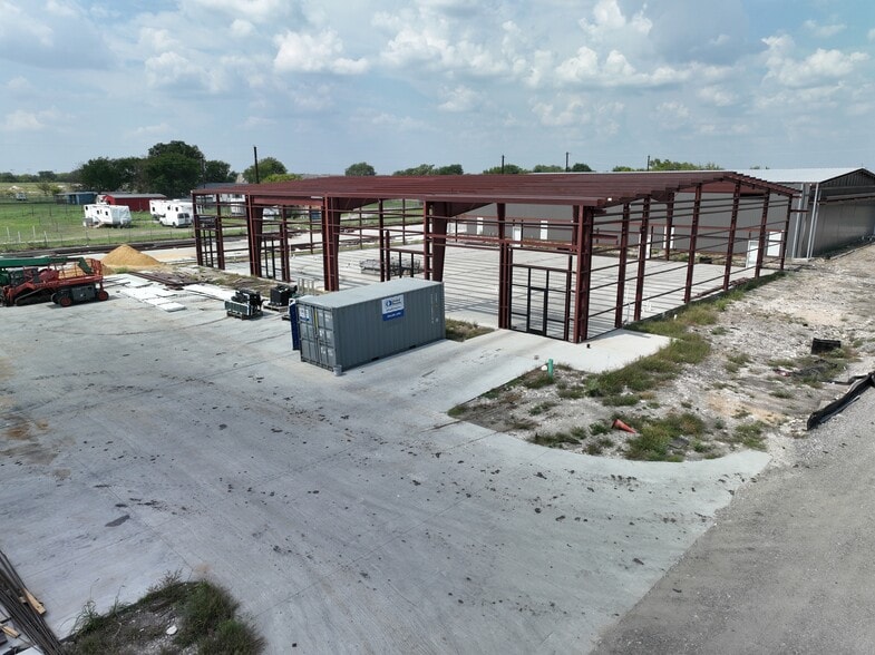 1009 Industrial Way Dr, Anna, TX for lease - Building Photo - Image 1 of 2