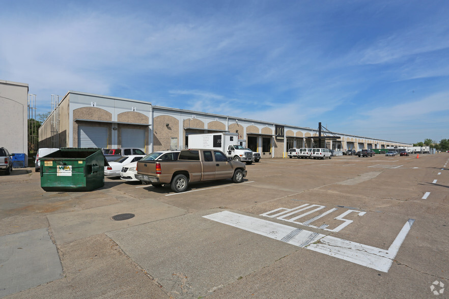 1244-1288 Silber Rd, Houston, TX for lease - Building Photo - Image 1 of 3