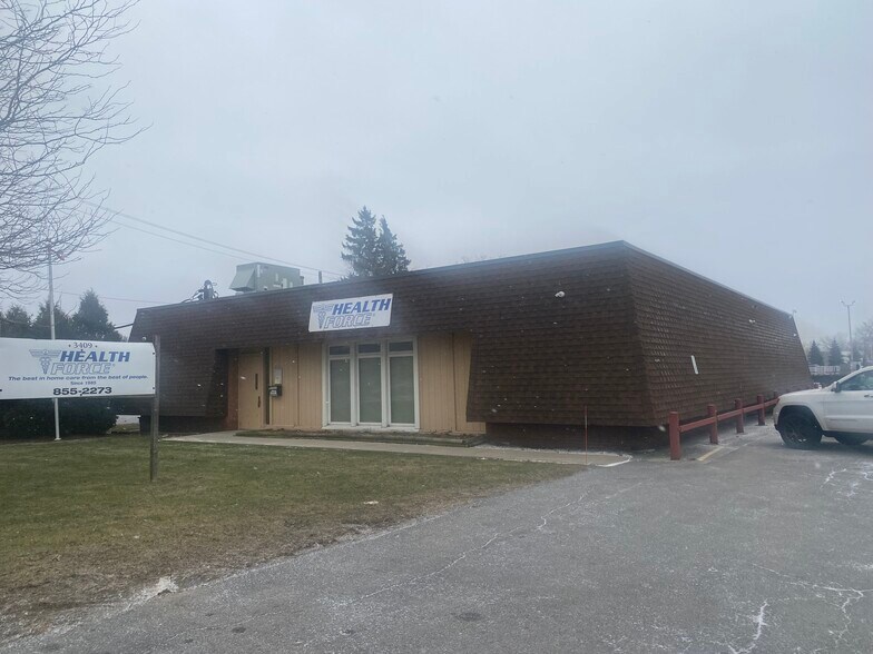 3409 Genesee St, Buffalo, NY for sale - Building Photo - Image 1 of 8