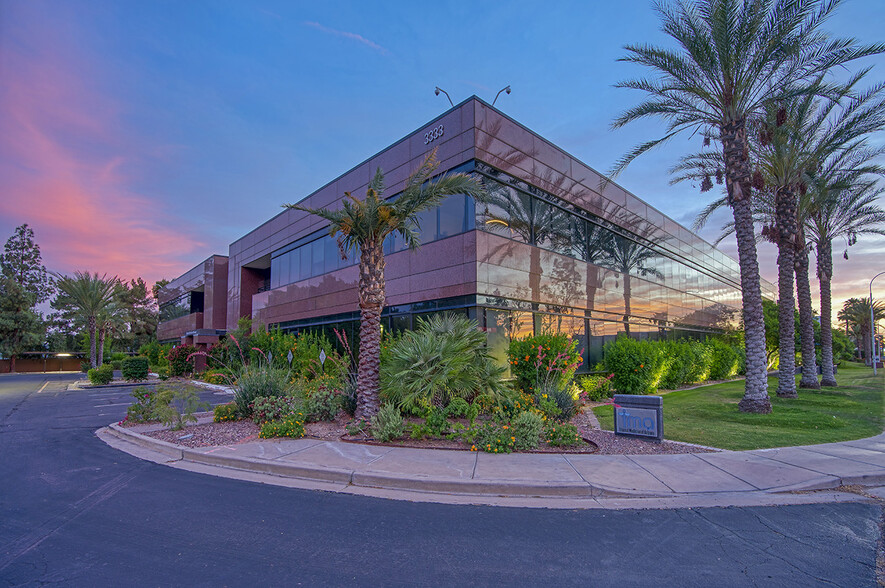 3333 E Camelback Rd, Phoenix, AZ for lease - Building Photo - Image 3 of 23