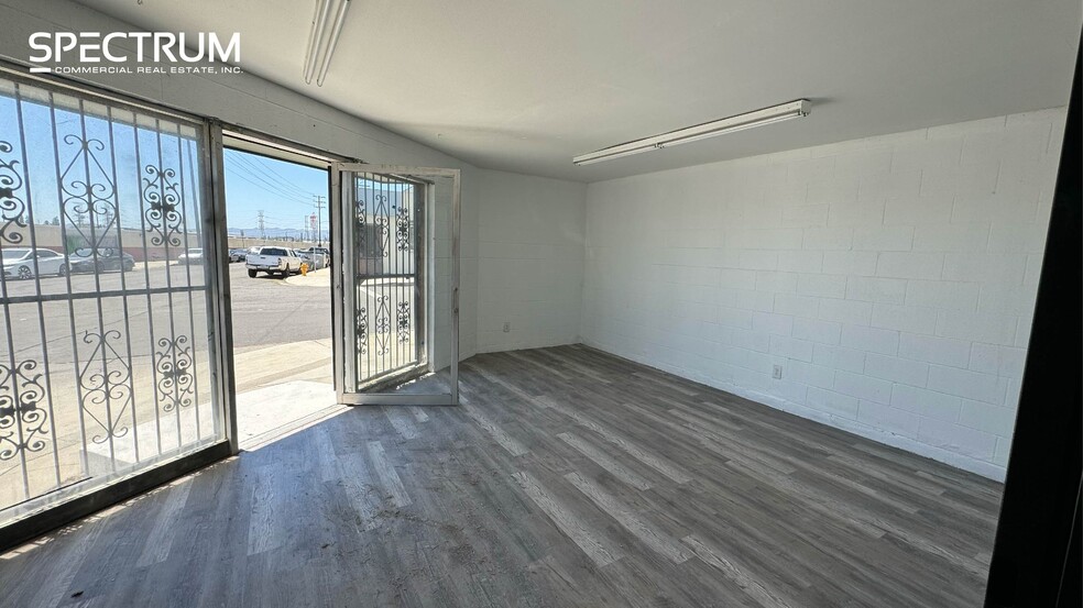 18531 Eddy St, Northridge, CA for lease - Building Photo - Image 2 of 6