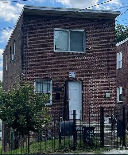 341 54th St NE, Washington, DC for sale Primary Photo- Image 1 of 1