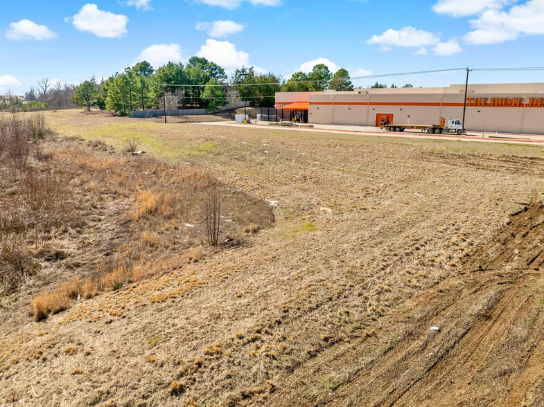 3200 286 loop, Paris, TX for sale - Primary Photo - Image 1 of 21