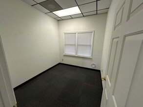 370 Neff Ave, Harrisonburg, VA for lease Interior Photo- Image 1 of 5