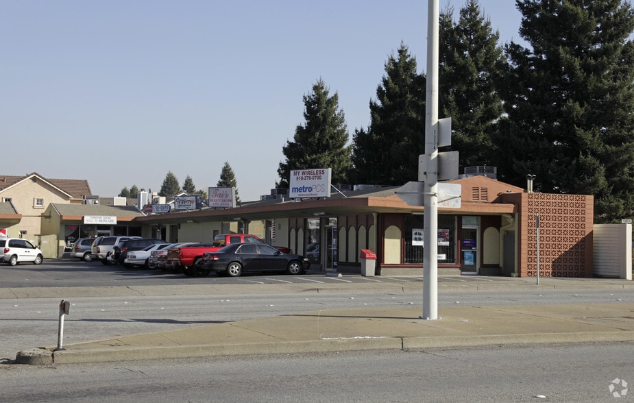 18906 Hesperian Blvd, Hayward, CA for lease - Primary Photo - Image 1 of 8