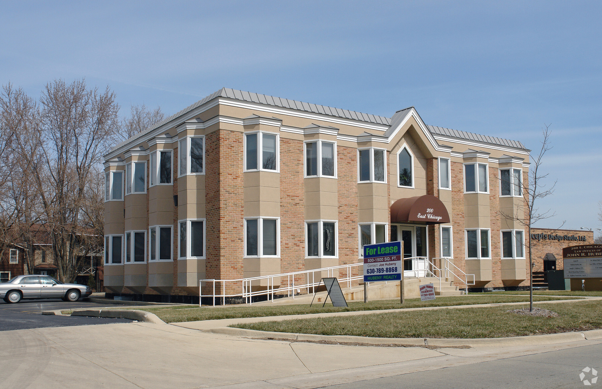 200 E Chicago Ave, Westmont, IL for lease Building Photo- Image 1 of 12