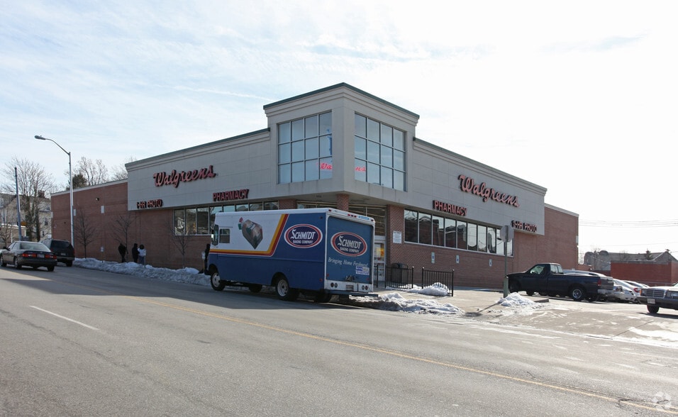 3801 Liberty Heights Ave, Baltimore, MD for lease - Primary Photo - Image 1 of 2