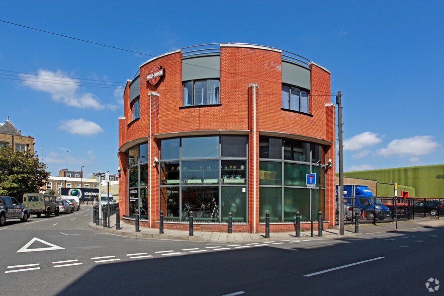 611 Kings Rd, London, SW6 2EL Retail for Sale