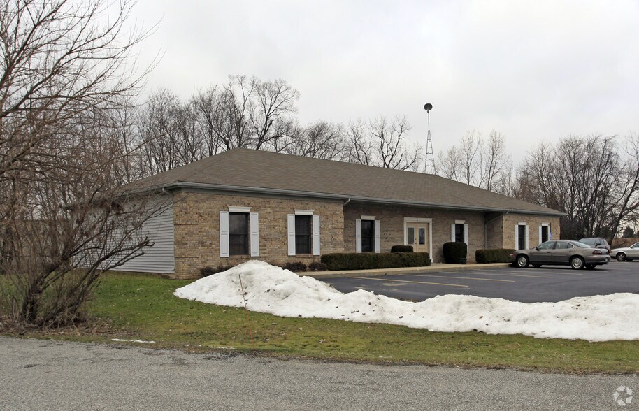 3231 Sugar Maple Ln, South Bend, IN for sale - Primary Photo - Image 1 of 1