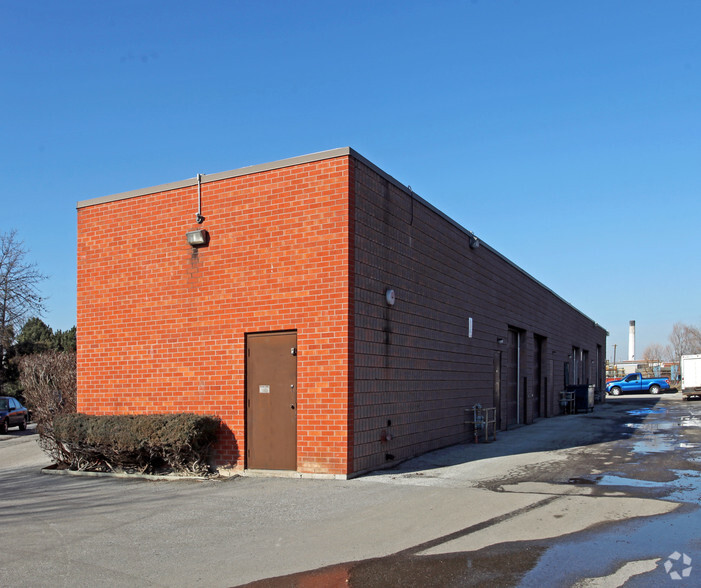 350 Woodbridge Ave, Vaughan, ON for lease - Building Photo - Image 3 of 3