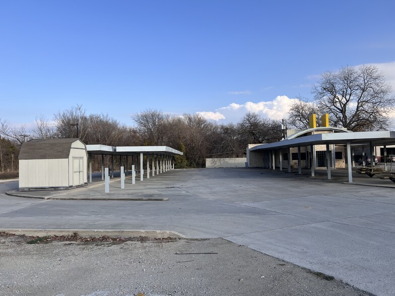 1304 Chico Hwy, Bridgeport, TX for sale - Building Photo - Image 1 of 15