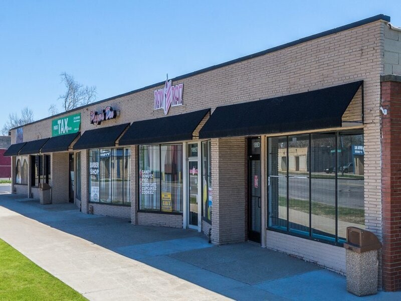 18911-18931 W 7 Mile Rd, Detroit, MI for lease Building Photo- Image 1 of 14