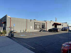 316-320 W Chestnut Ave, Monrovia, CA for lease Building Photo- Image 1 of 10