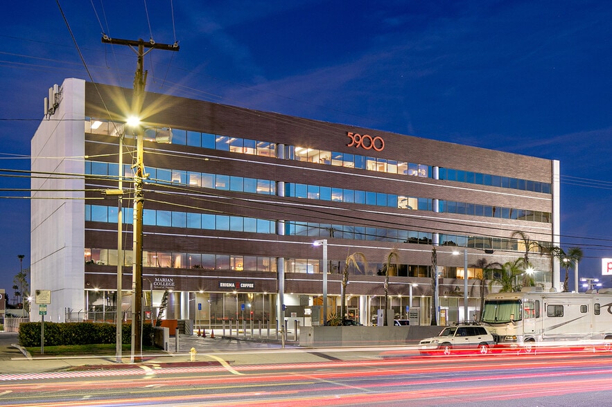 5900 Sepulveda Blvd, Van Nuys, CA for sale - Building Photo - Image 1 of 13