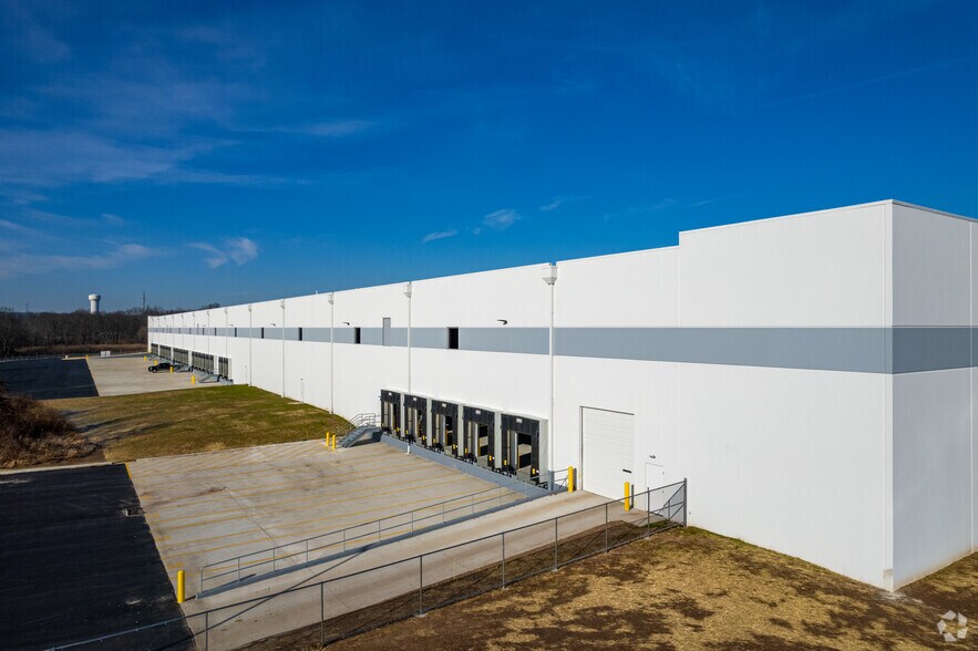 2001 Interchange Way, Quakertown, PA for sale - Building Photo - Image 1 of 1