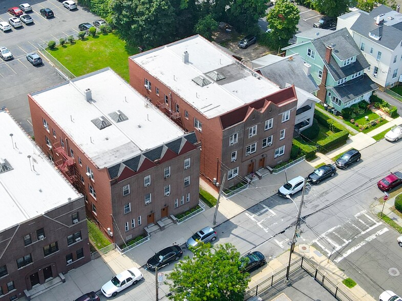 24 Units * $123K Per Door * Yonkers portfolio of 4 properties for sale on LoopNet.com - Building Photo - Image 1 of 43