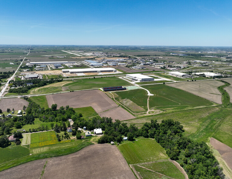 10225 Earhart Lane SW, Cedar Rapids, IA for lease - Aerial - Image 2 of 15