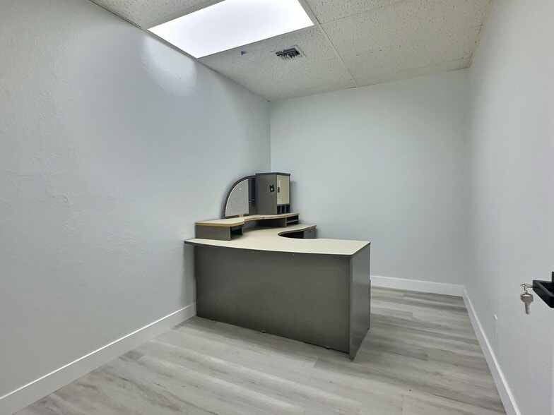 3521 Mission Ave, Carmichael, CA for lease - Interior Photo - Image 2 of 37