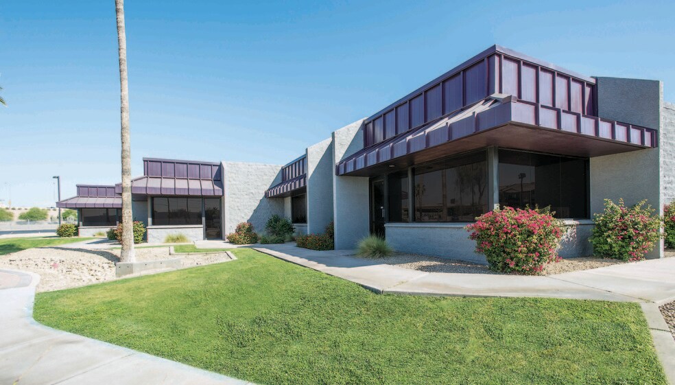 5326 E Washington St, Phoenix, AZ for sale - Primary Photo - Image 1 of 1