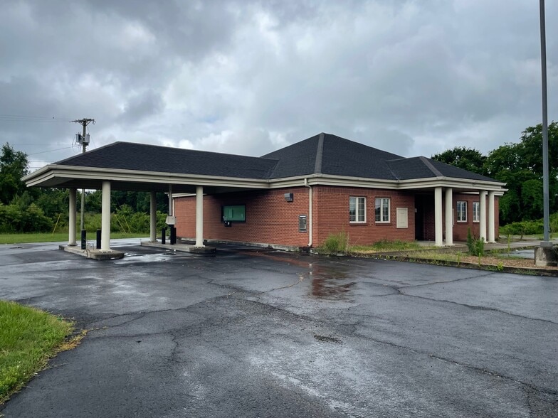 184 Stone Container Dr, Clarksville, TN for lease - Building Photo - Image 1 of 21