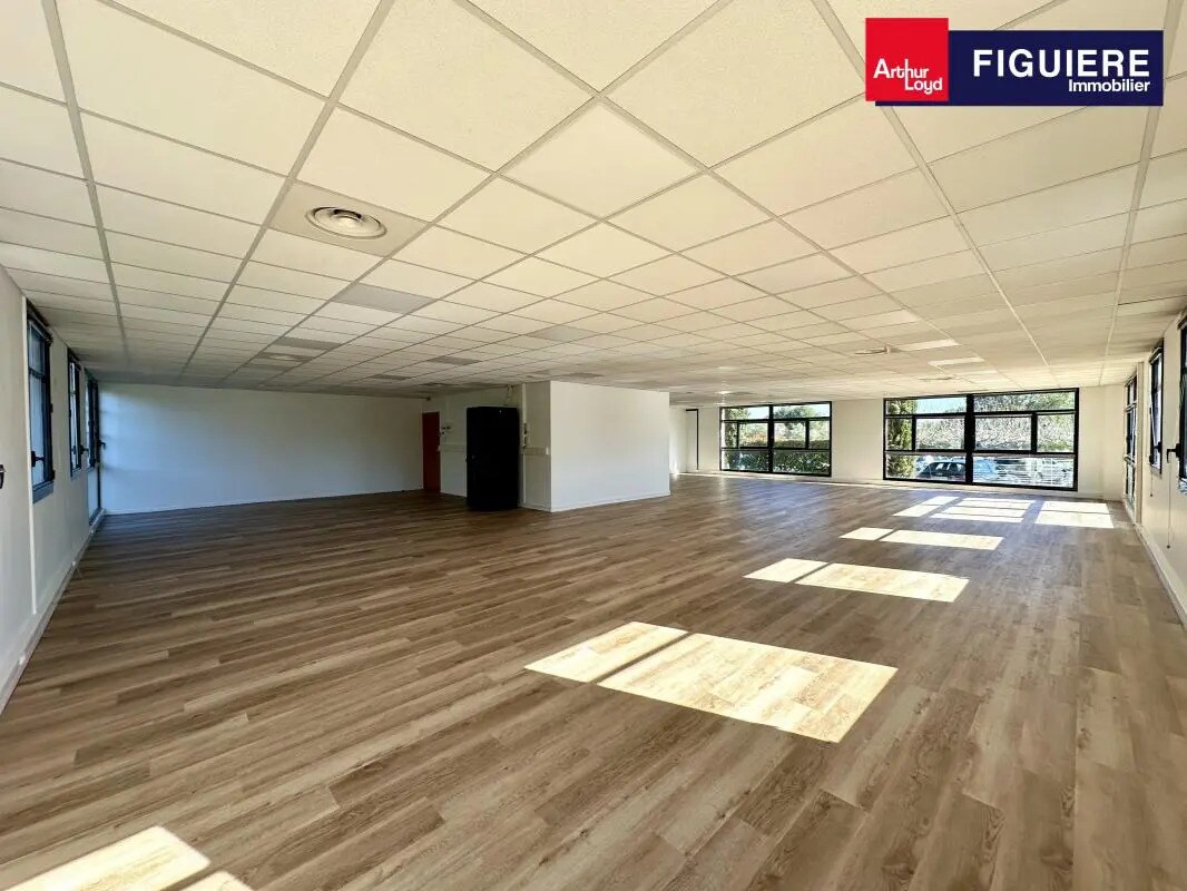 860 Rue René Descartes, Aix-en-Provence for lease Interior Photo- Image 1 of 19