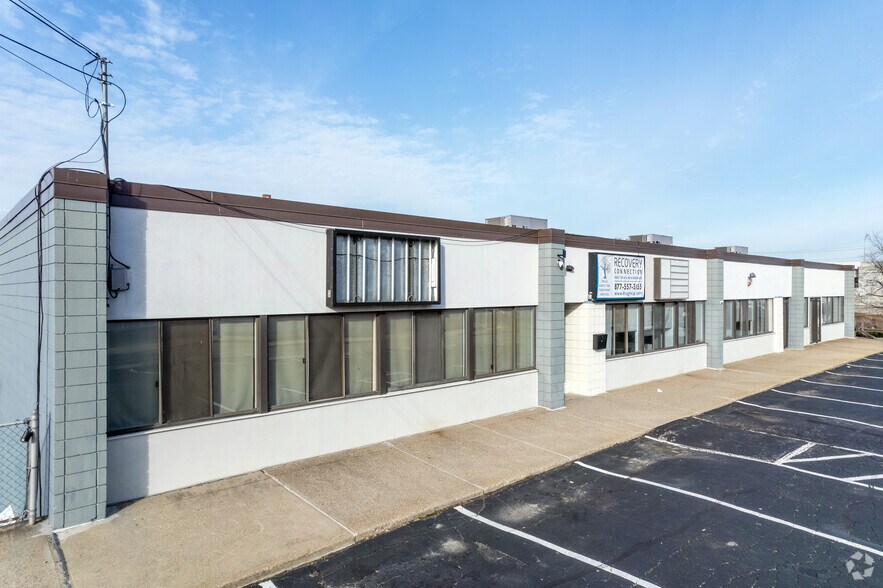 125-129 School St, Pawtucket, RI for sale - Primary Photo - Image 1 of 1