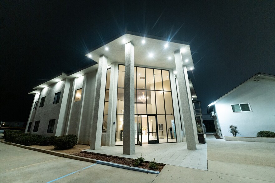 631 12th St, Imperial Beach, CA for lease - Primary Photo - Image 1 of 15