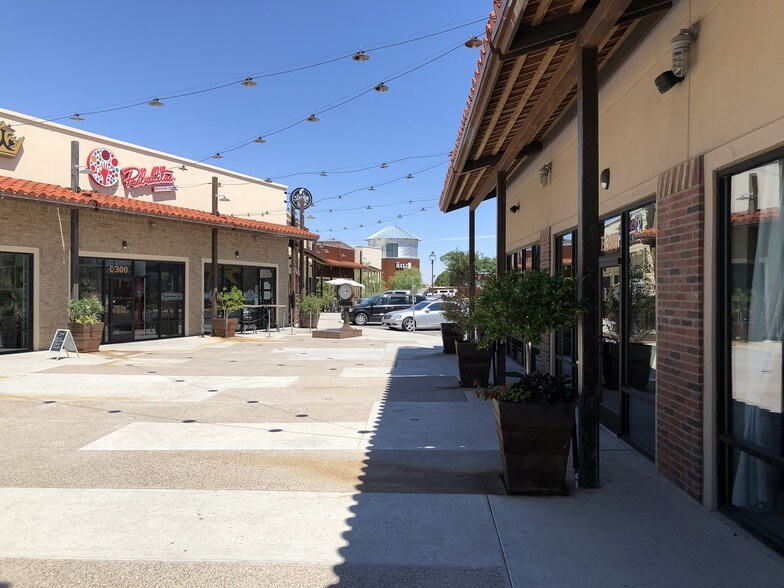 145 W Sunset Rd, El Paso, TX for lease - IMG_6637 - Image 1 of 17