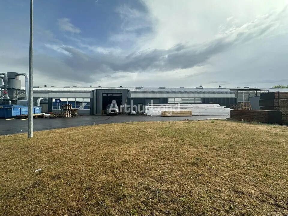 Flex in Reims for lease Building Photo- Image 1 of 11