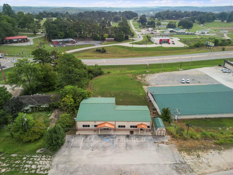 1006 Nettleton Avenue Ave, Thayer, MO for sale - Primary Photo - Image 1 of 27