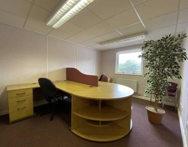 50 Drymen Rd, Bearsden for lease - Building Photo - Image 3 of 7