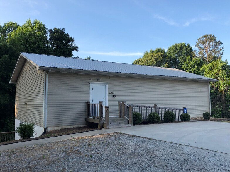 680 Harmony Church Rd, Dawsonville, GA 30534