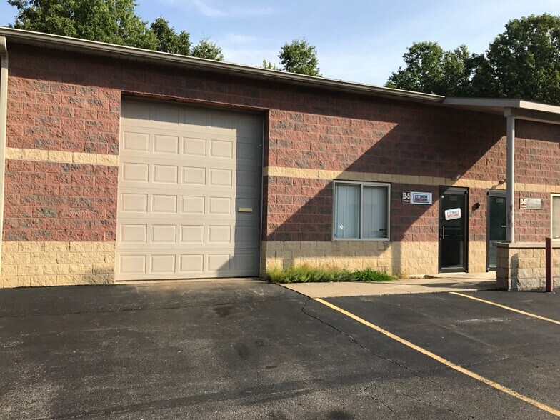 1184911865 Prospect Rd, Strongsville, OH 44149