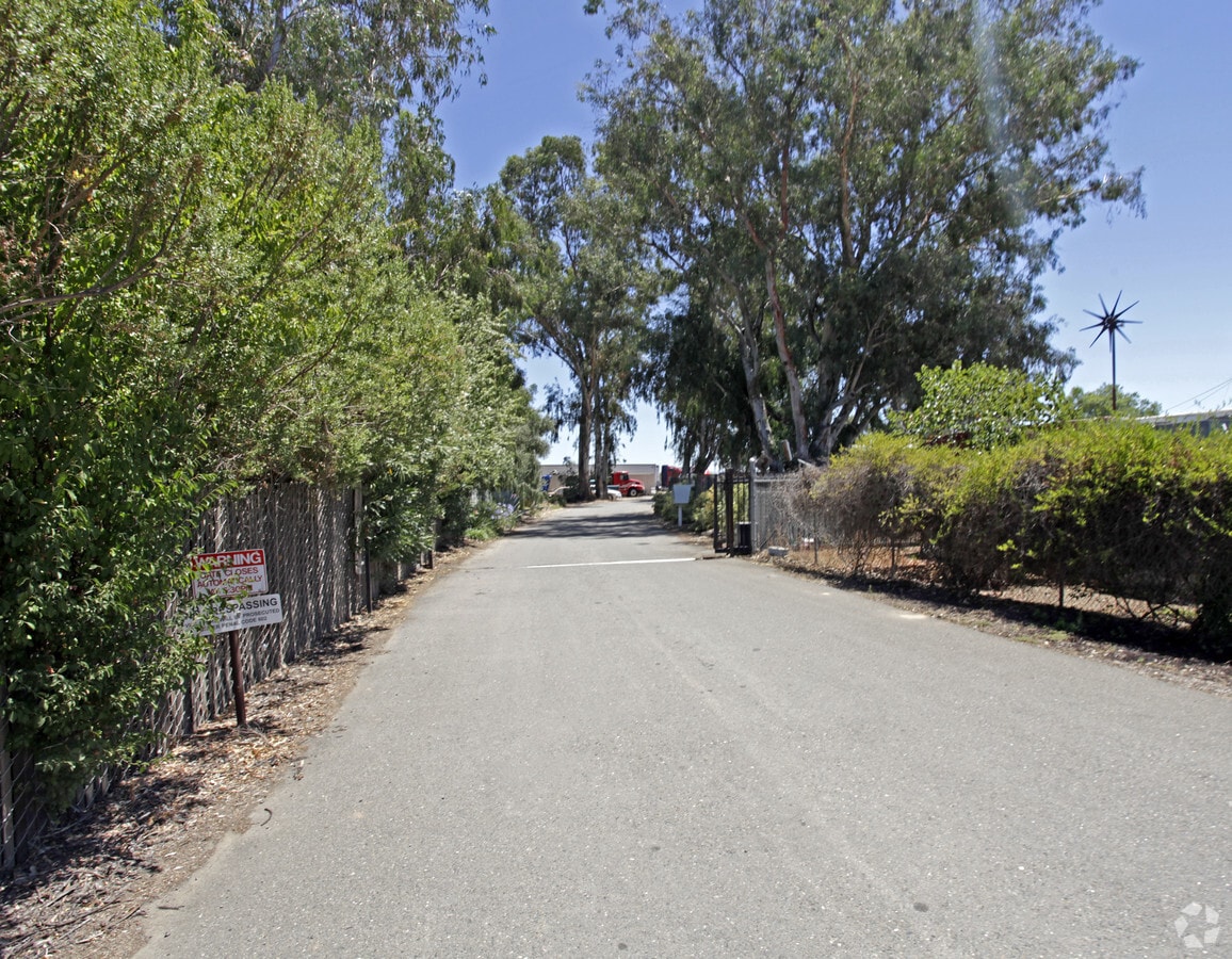 4951 Hedge Ave, Sacramento, CA 95826