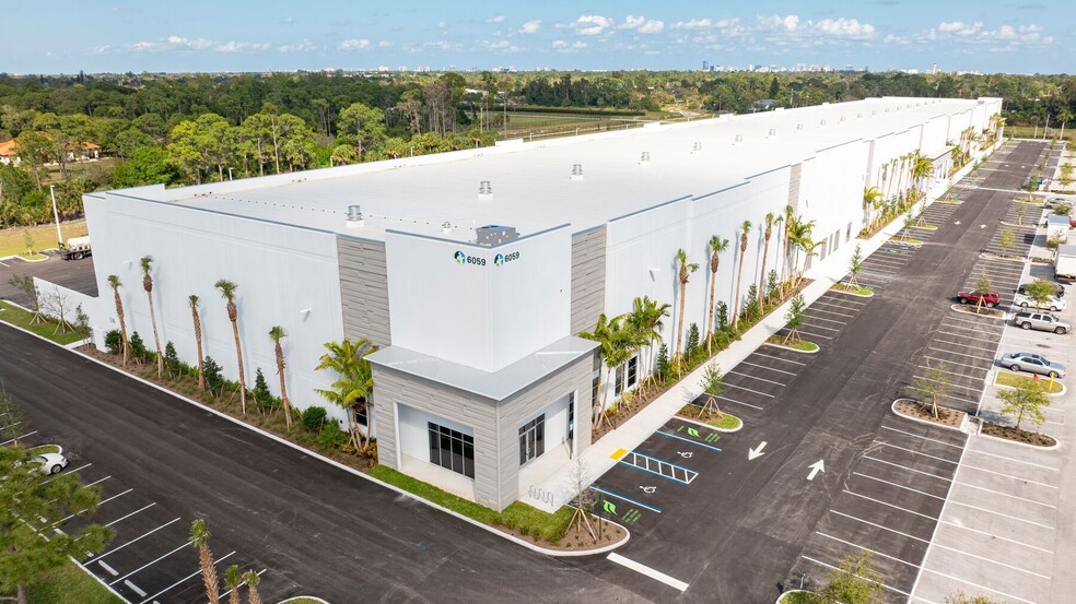 6017 Southern Blvd, West Palm Beach, FL for lease - Building Photo - Image 1 of 8